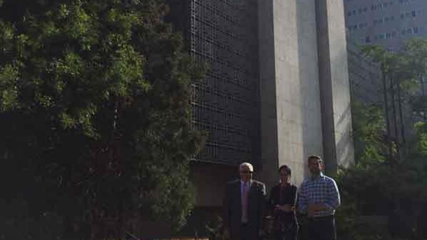 Los concejales del PSOE durante la visita al Banco de España.
