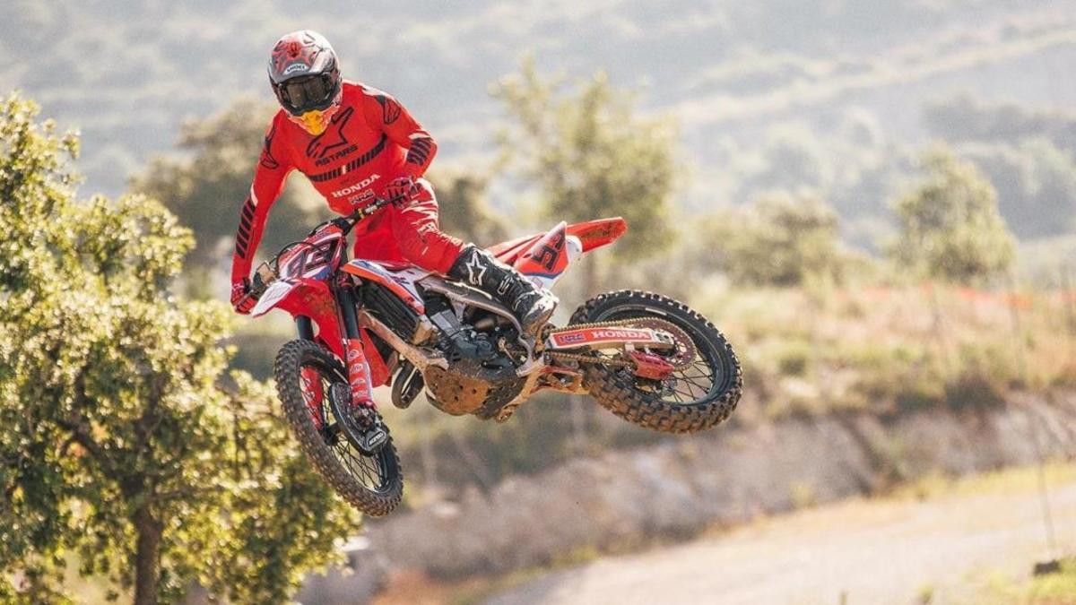 Marc Márquez (Honda), practicando, el pasado martes, en el circuito de motocross El Bosquet de Ponts, en Lleida.