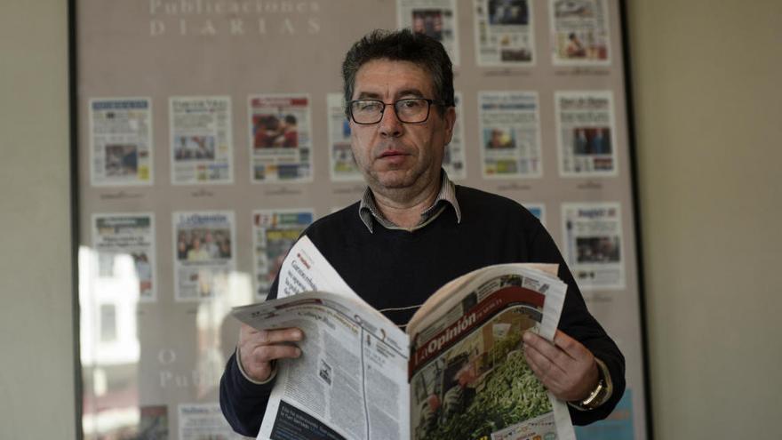 José García, corresponsal de Jumilla para LA OPINIÓN, en la sede del diario.