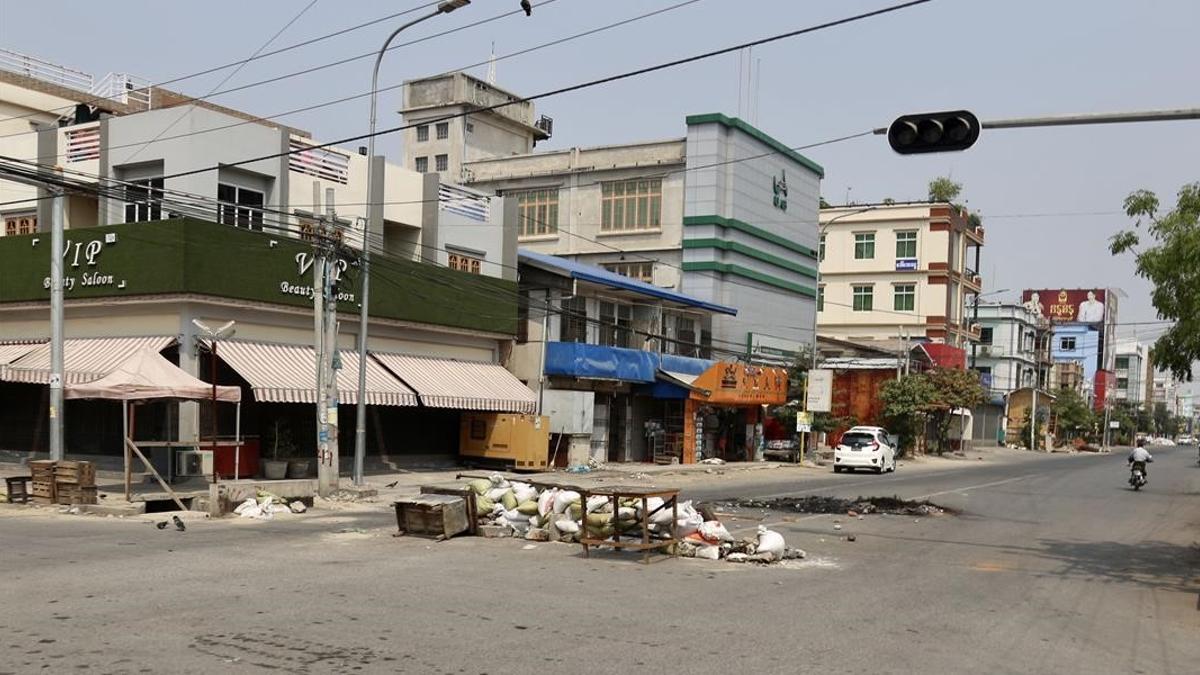Calles vacías en Birmania durante la 'huelga de silencio' contra la junta