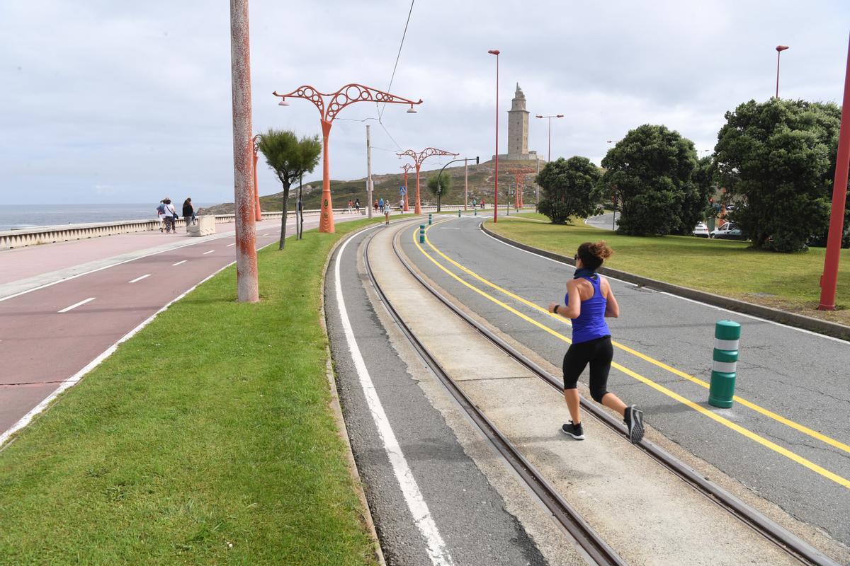 'Runners' en el paseo marítimo de A Coruña.