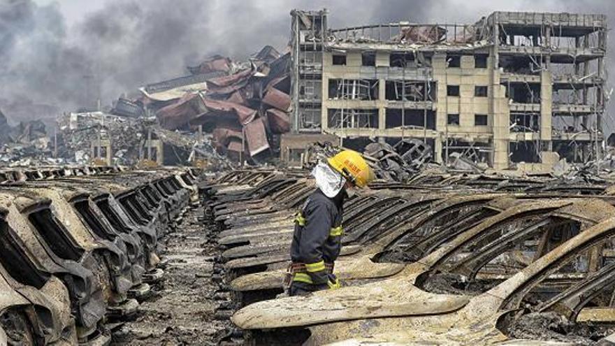 Les autoritats han evacuat la zona per temor a noves explosions