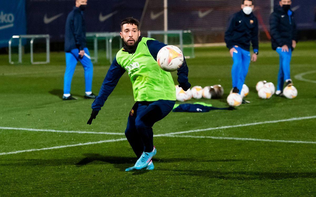 Jordi Alba, en el entrenamiento del Barça en la ciudad deportiva de Sant Joan Despí.