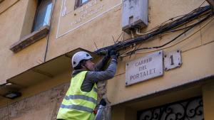 Instalación de elementos para dificultar la colocación de Palomas en las calles de Tarragona.