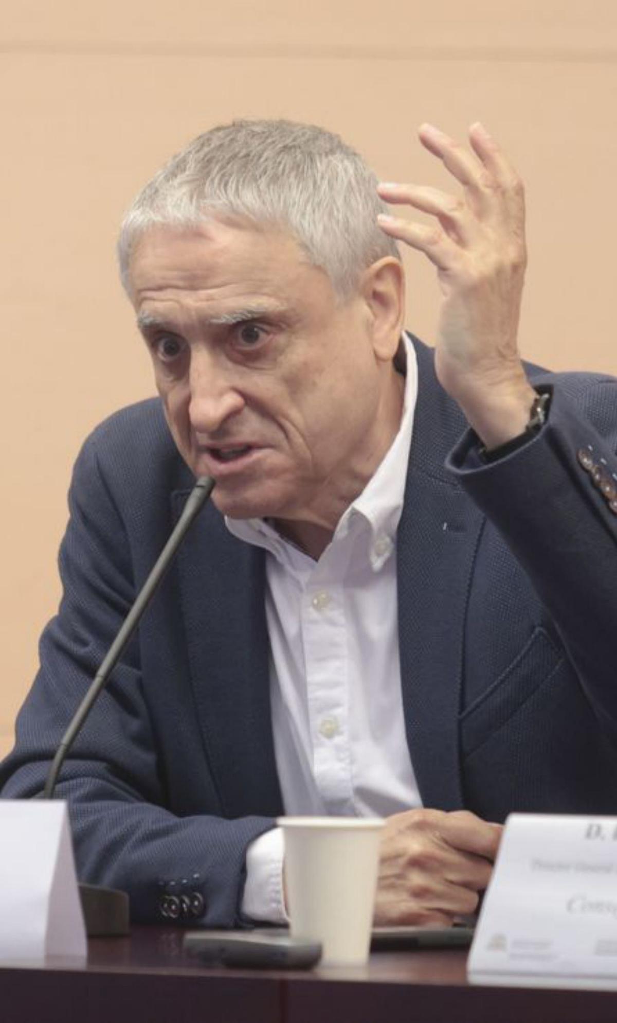 El grup assenyalat pels abusos de Flecha a la UB anuncia que es dissol