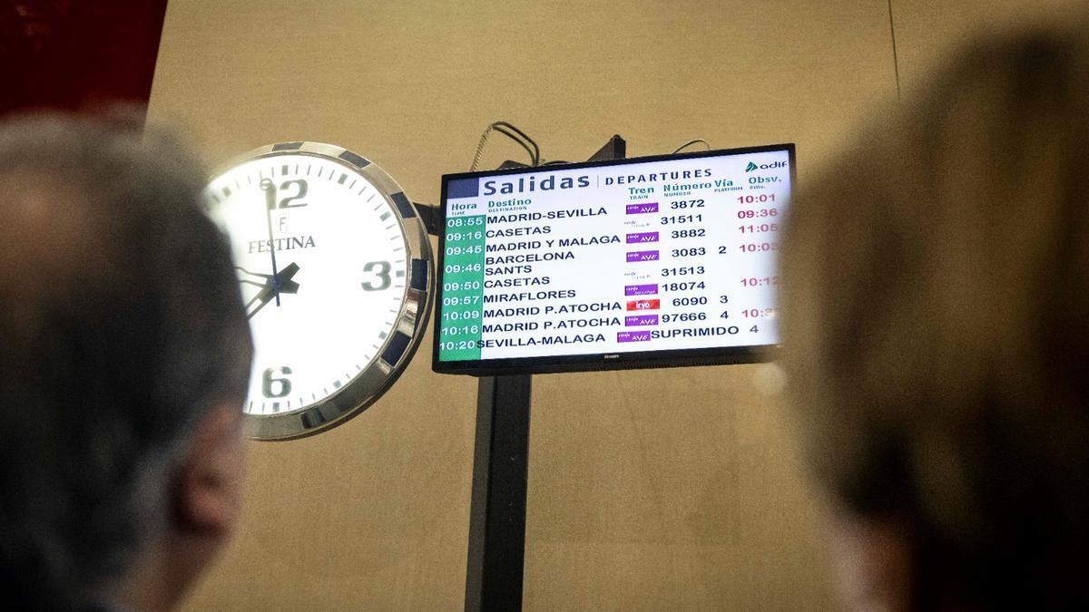 Los retrasos están siendo habituales en las estaciones de tren de Aragón.