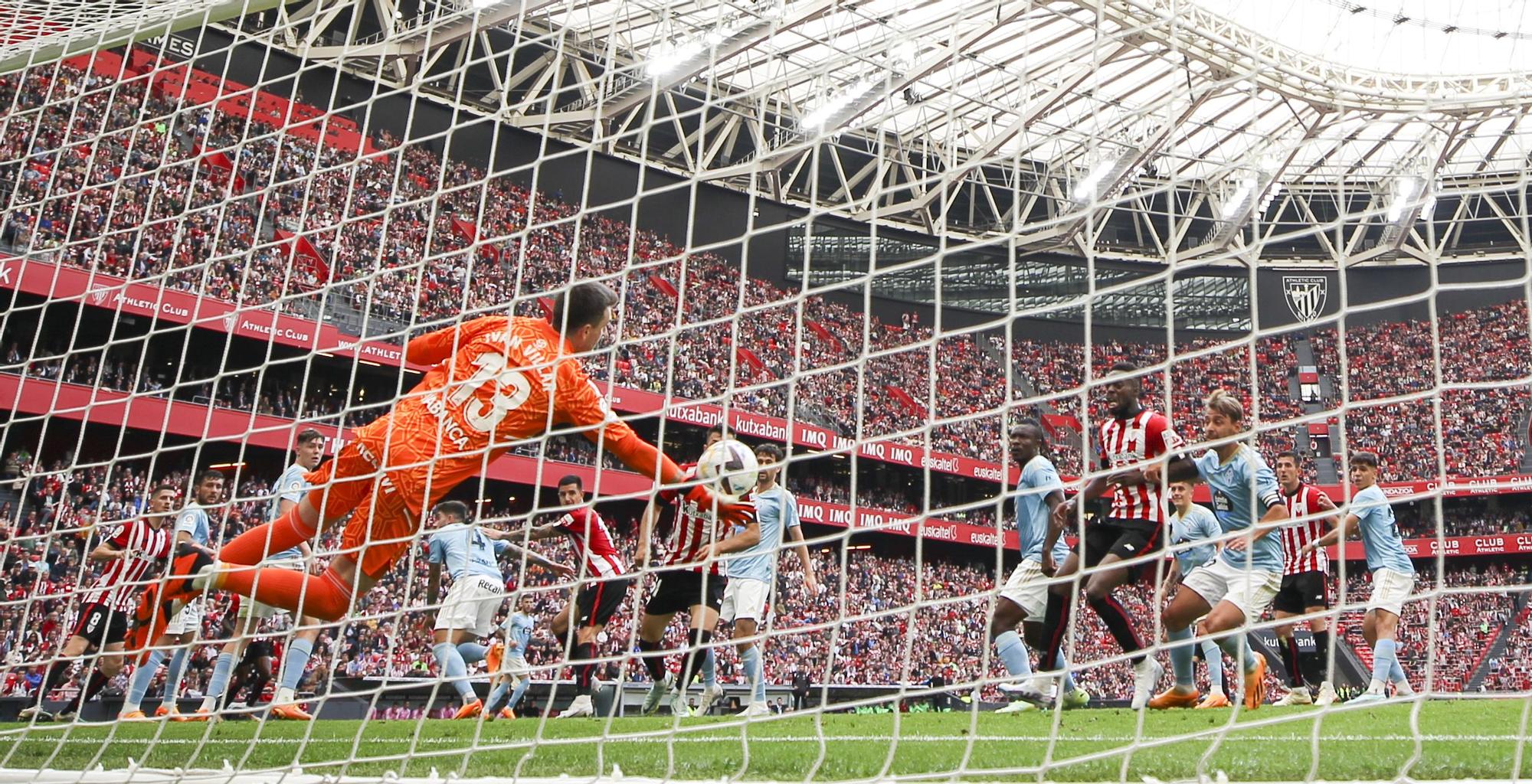 El Celta se hunde en el fango del San Mamés (2-1)