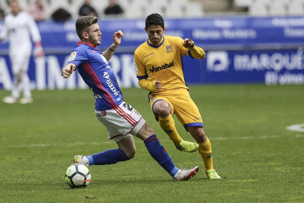 El partido entre el Oviedo y el Alcorcón, en imágenes