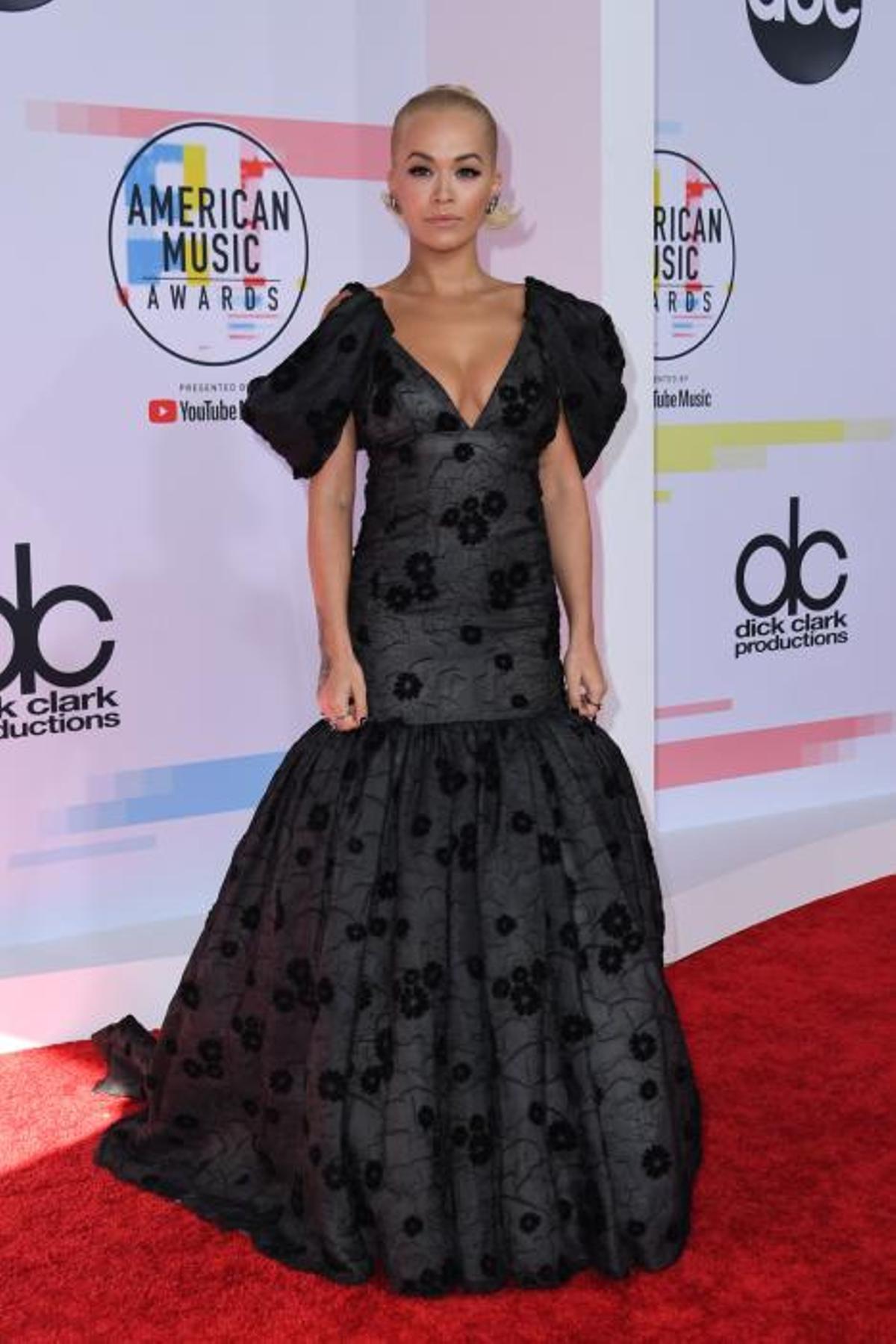 Los looks de los American Music Awards