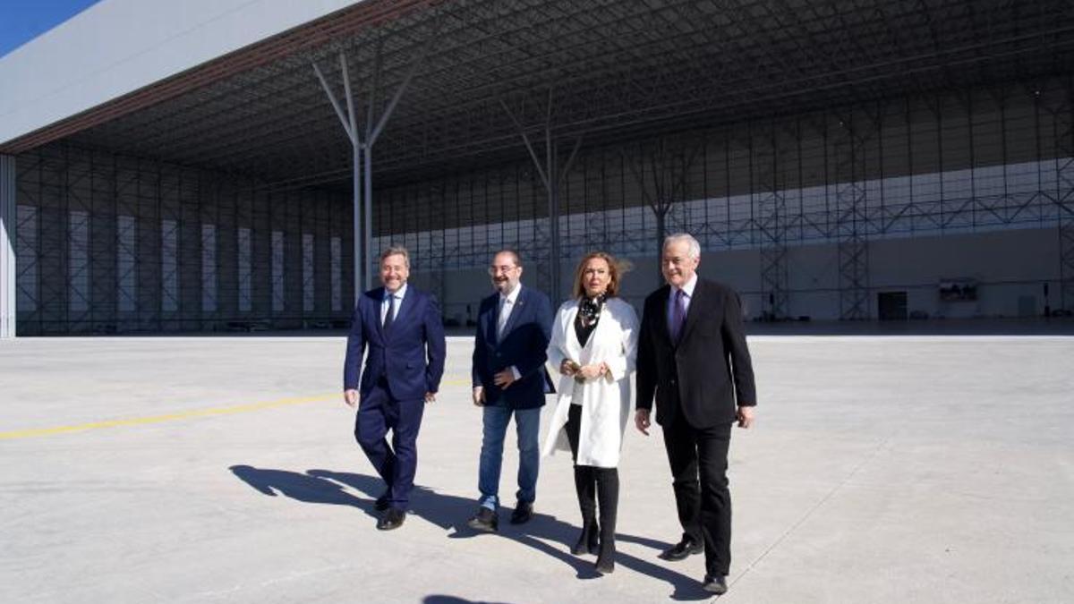 José Luis Soro, Javier Lambán, Mayte Pérez y Javier Sada, durante el décimo aniversario del aeropuerto de Teruel.