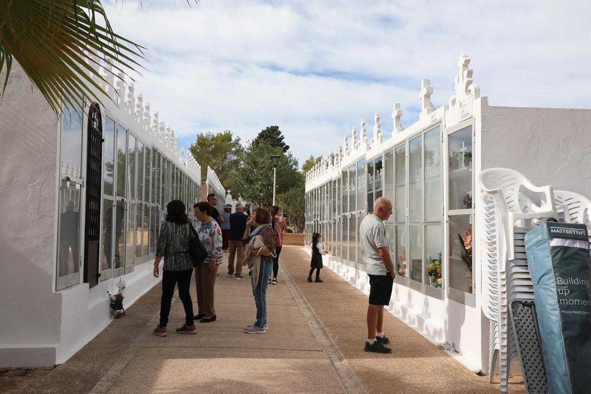 Día familiar para la memoria familiar en Formentera por Tots Sants