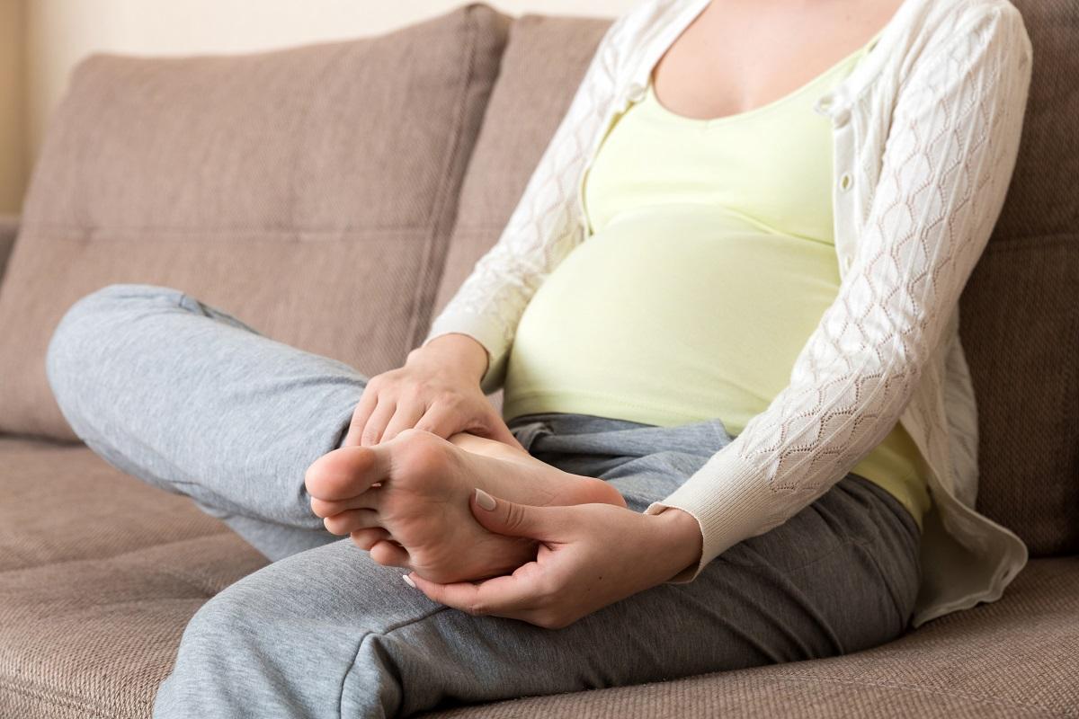 9 recomendaciones del podólogo para cuidar los pies durante el embarazo