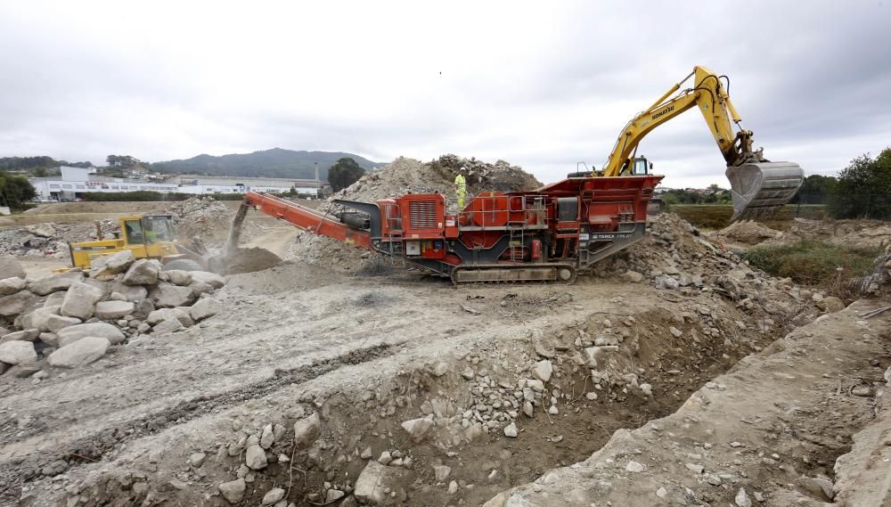 La piqueta liquida la vieja depuradora de Vigo