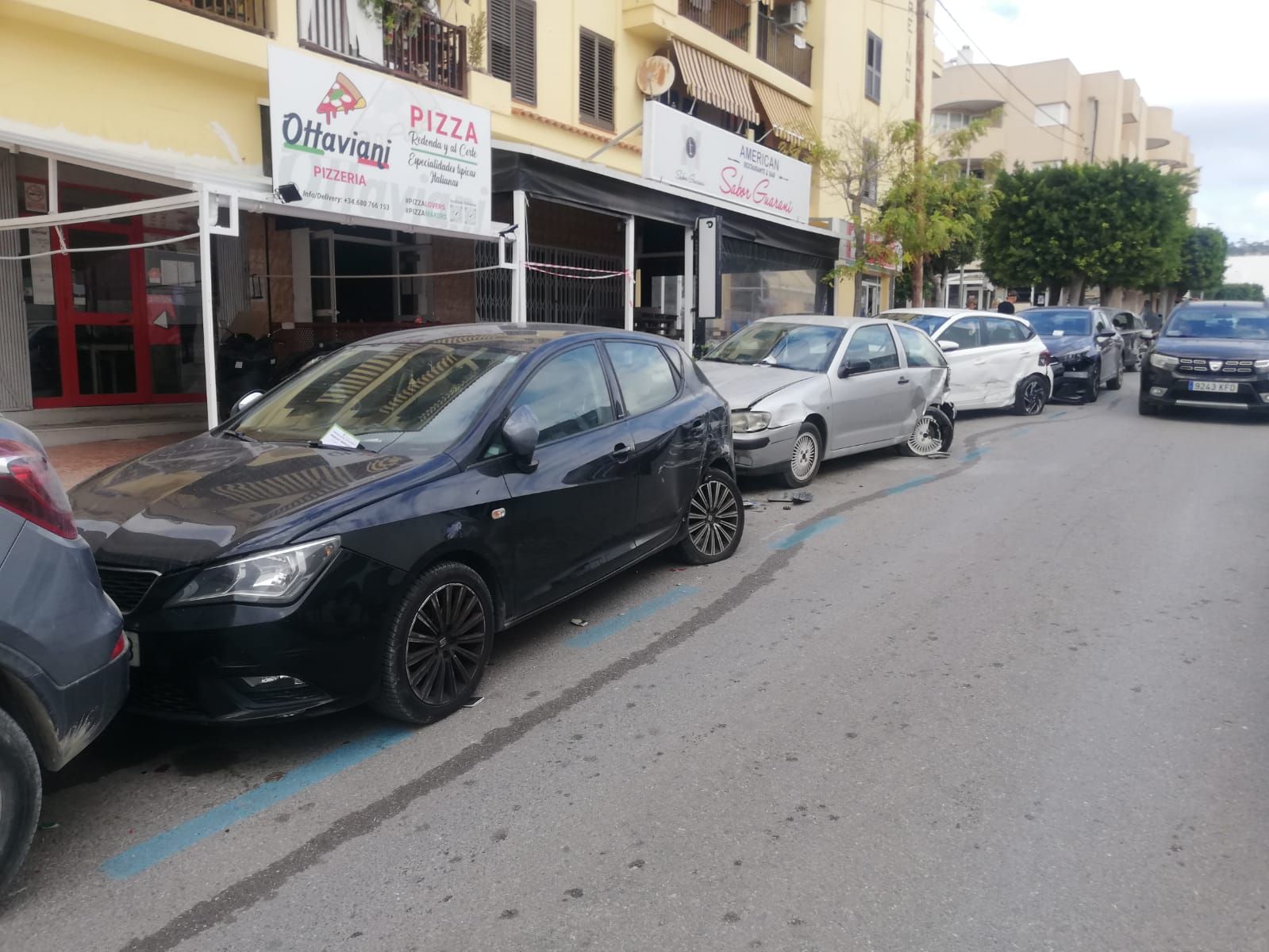 Descubre las fotos de los nueve coches dañados por el choque en Sant Antoni