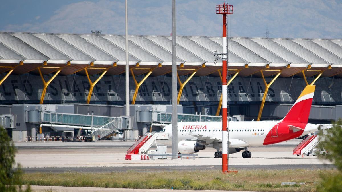 Aviones de Iberia en la terminal 4 del Aeropuerto de Madrid-Barajas Adolfo Suárez.