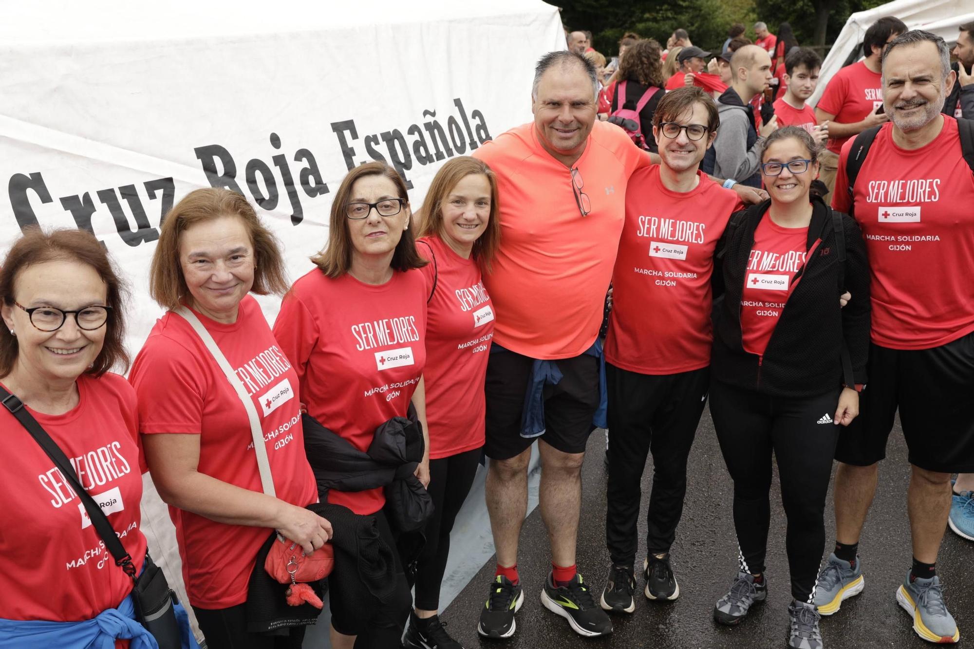 Así fue la marcha solidaria de Cruz Roja en Gijón (en imágenes)