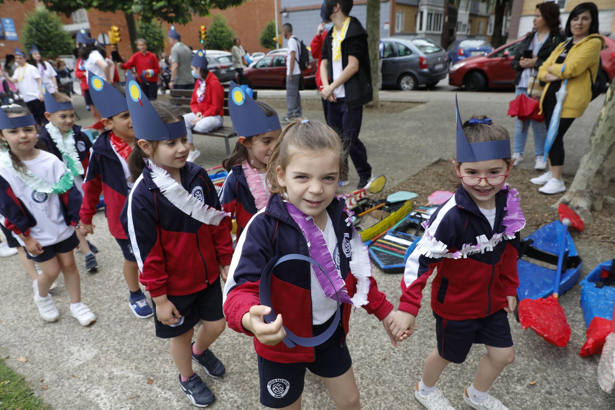 EN IMÁGENES: Así fue la recreación del Descenso del Sella con los alumnos de infantil del colegio San Miguel en Gijón