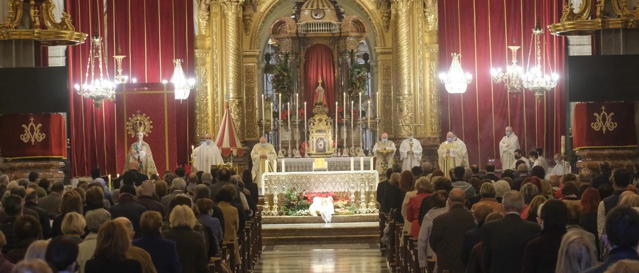 Misa de la Venida de La Virgen en una foto de archivo.