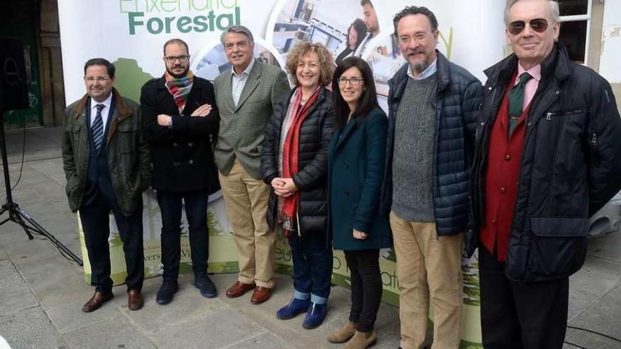 Participantes, ayer, en la primera Xornada de Enxeñaría Forestal. // Rafa Vázquez