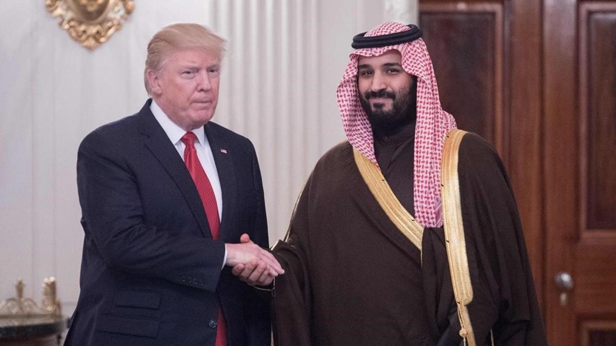 Trump y el príncipe heredero de Arabia Saudí, Mohammed bin Salman, en la Casa Blanca, este martes.