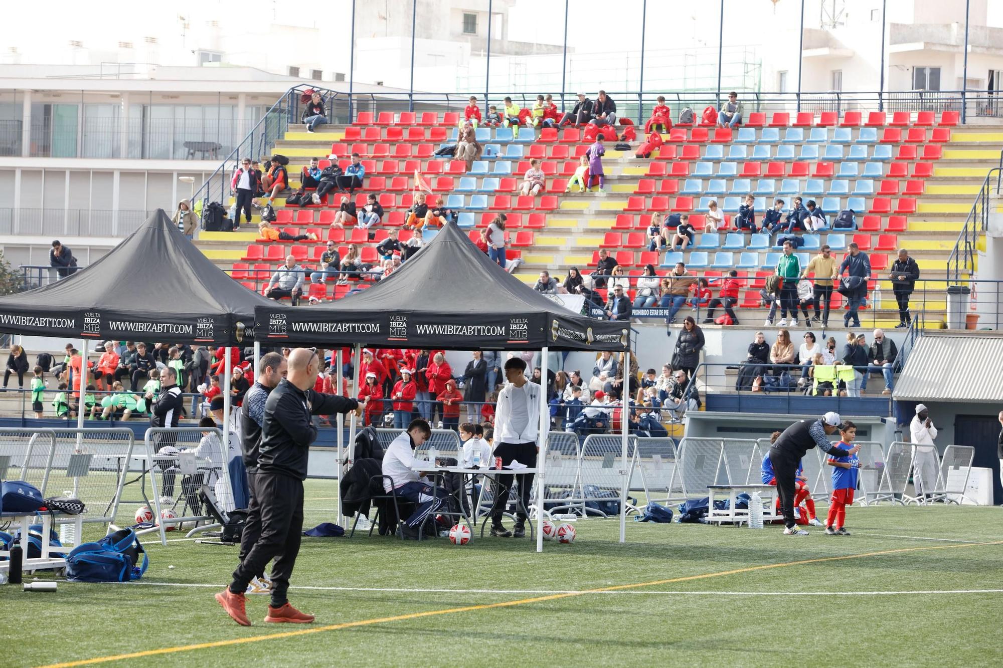 Todas las imágenes del torneo de fútbol Fibwi en Ibiza