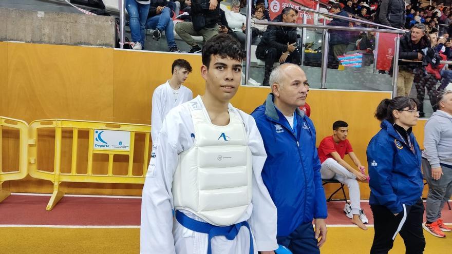 El karateca José Medina logra un bronce en la final de la Liga Nacional