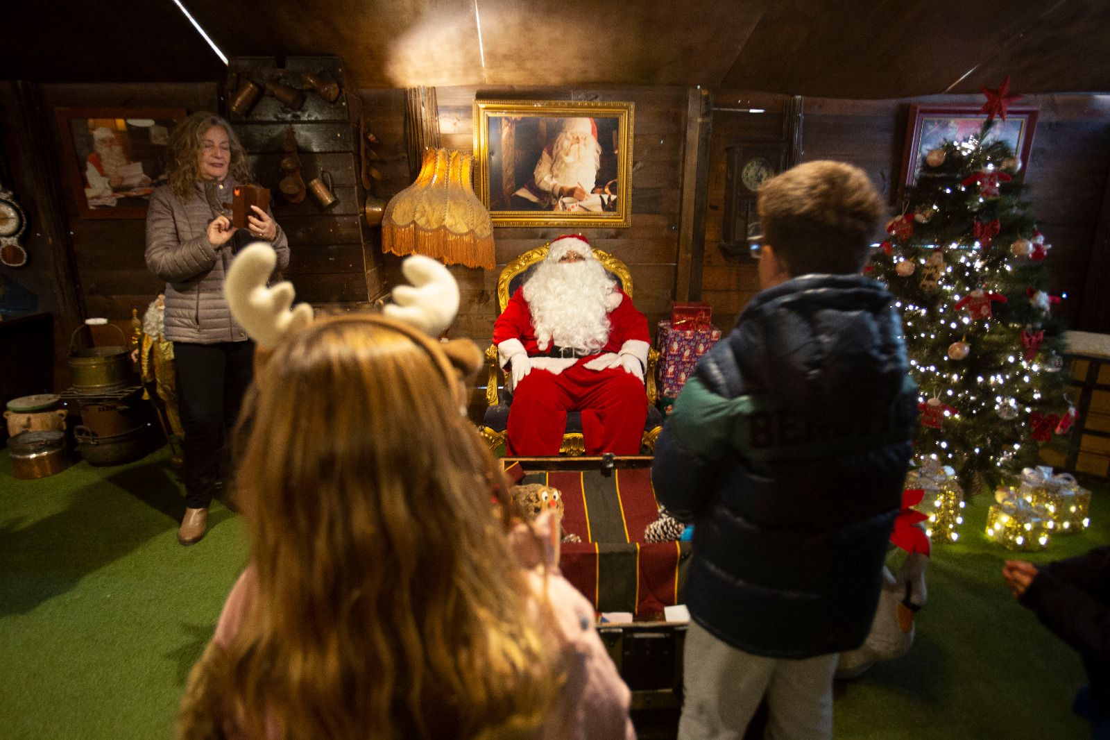 La Casa de Papá Noel recibe a los primeros niños