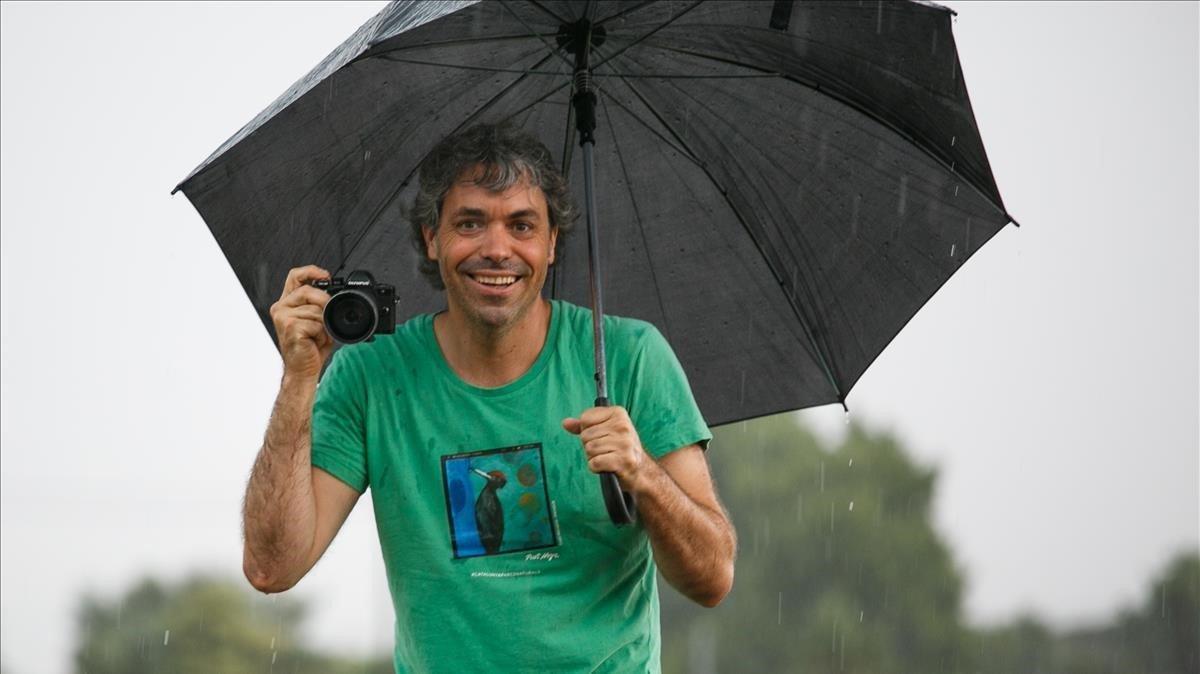 Jordi Rodoreda, durante una tormenta en las Franqueses del Vallès.