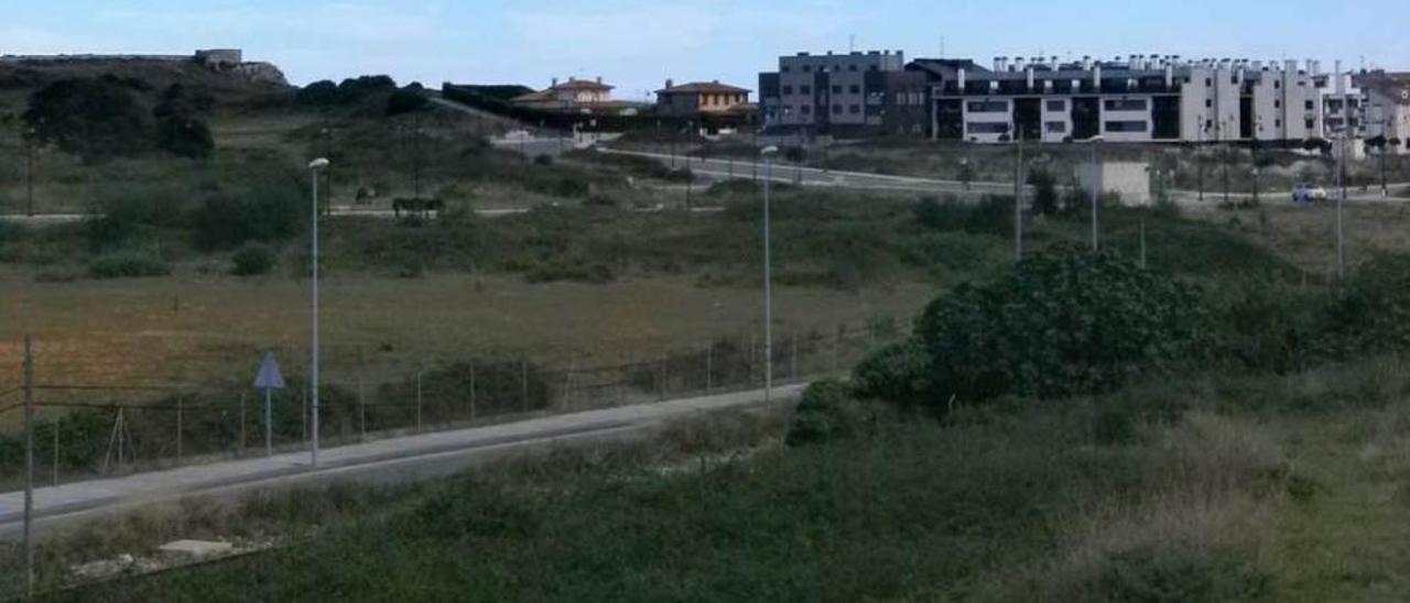 El plan de Llanes prevé una &quot;ciudad lineal&quot; de 17 kilómetros de Posada a San Roque