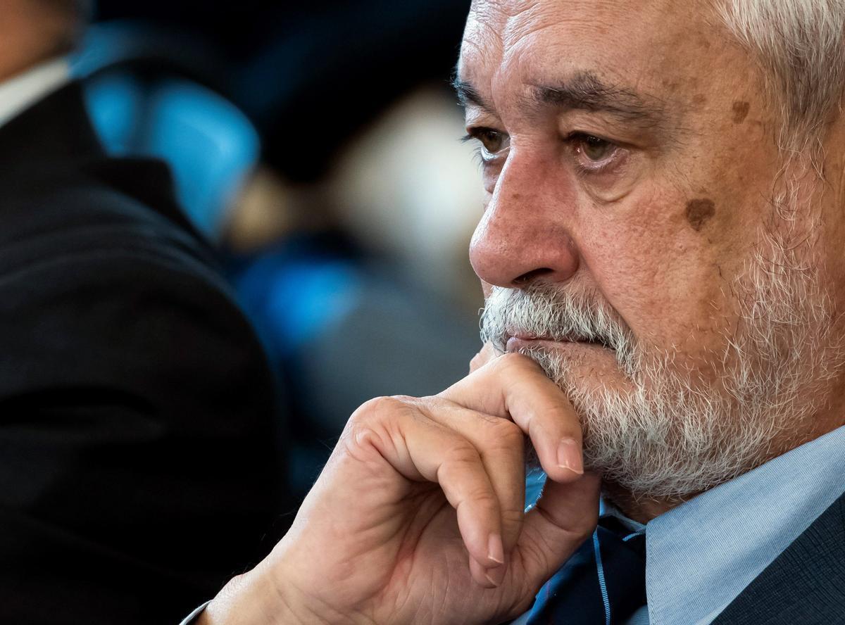 La Fiscalía pide al forense que concrete si Griñán sufre o no "padecimientos incurables" que aconsejen la suspensión de la prisión.