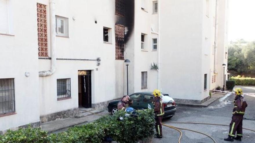 Crema una habitació en un pis a Roses