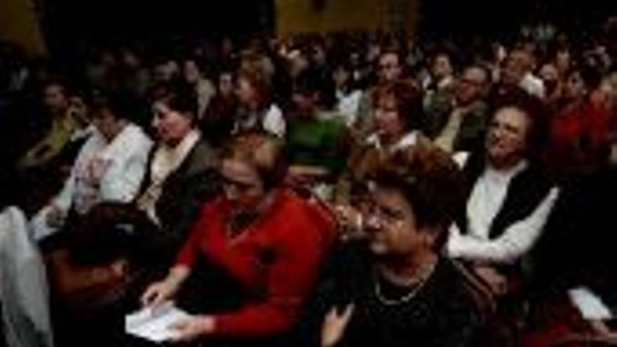 Expertos analizan en unas jornadas aspectos sobre la fibromialgia en el Complejo Alvarez