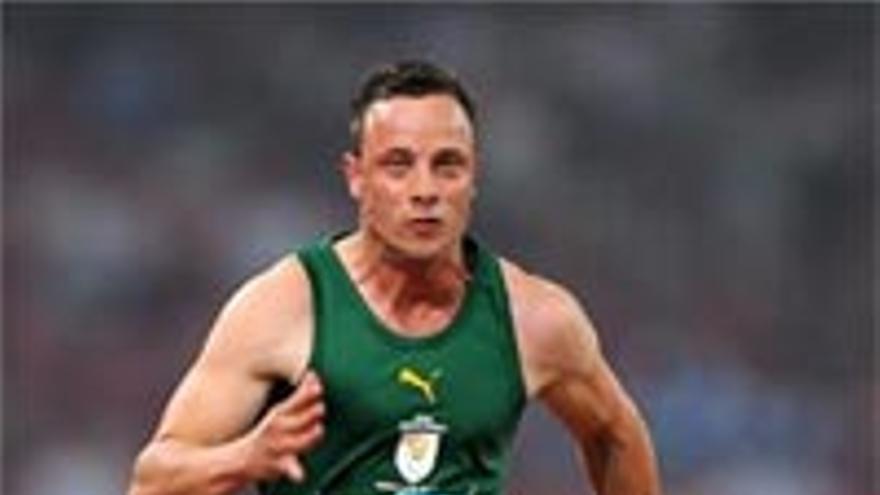 Oscar Pistorius logra su primer oro en Pekín