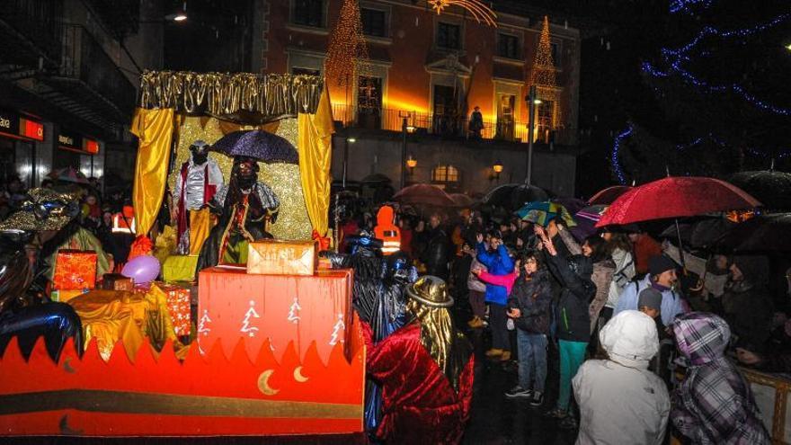 Doble parada als nuclis agregats i a la vila en l’arribada a Puigcerdà