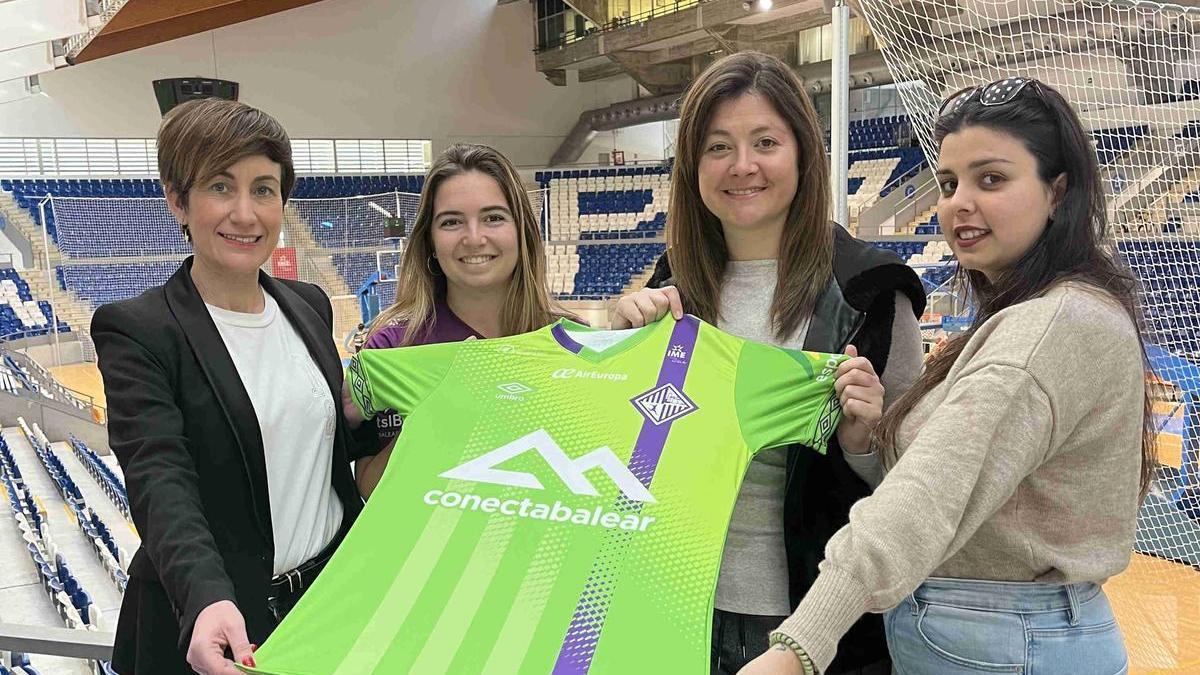 Maria Mayans, Clara Coll, Mercè Rosselló y Mireia Caldentey.