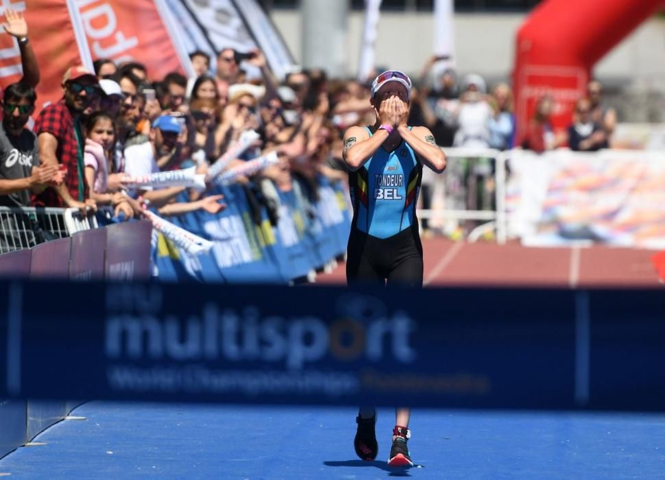 El Mundial de Triatlón en Pontevedra, la fiesta del deporte. // G. Santos