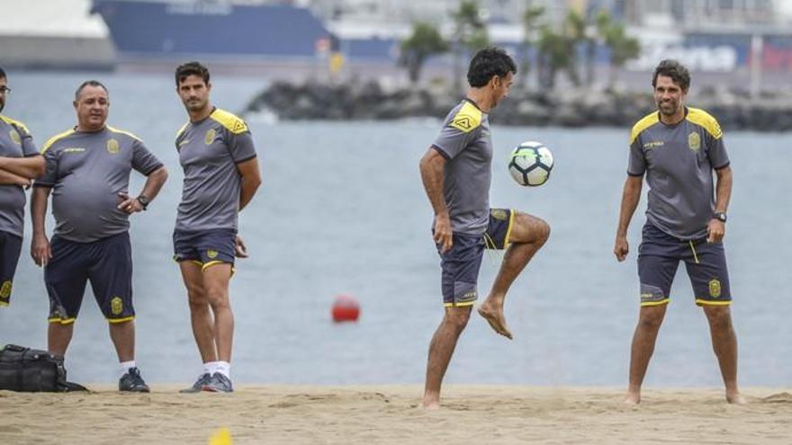 Entrenamiento de la UD en Alcaravaneras