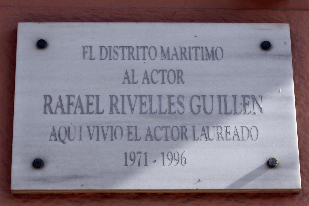 PLACA CASA NATAL DE RAFAEL RIVELLES GUILLEM , PADRE DE LA ACTRIZ AMPARO RIVELLES