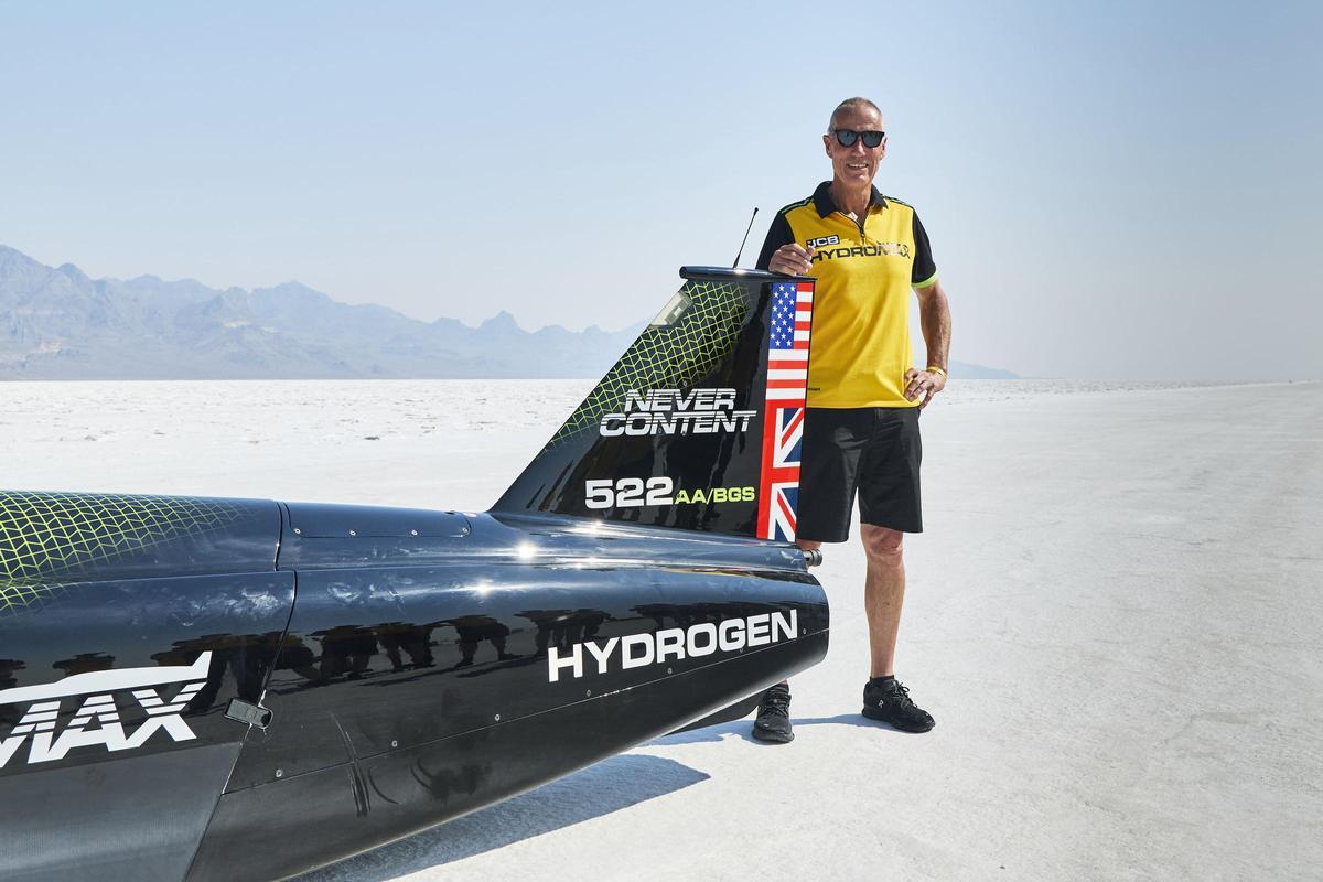 Récord mundial de velocidad: El JCB Hydromax de hidrógeno supera los 653 km/h