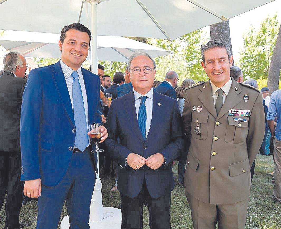 José María Bellido, Antonio Díaz e Íñigo Laquidain.