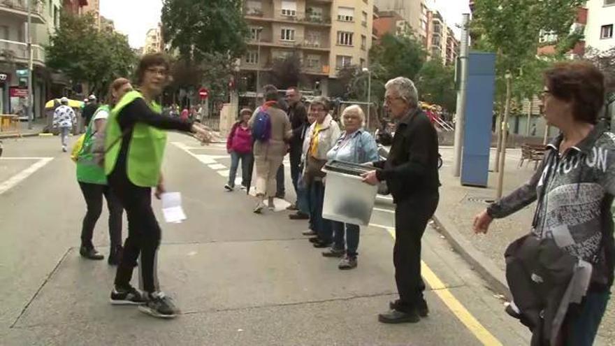 Unes 15.000 persones unides de Sant Julià de Ramis a Aiguaviva per l'1-O