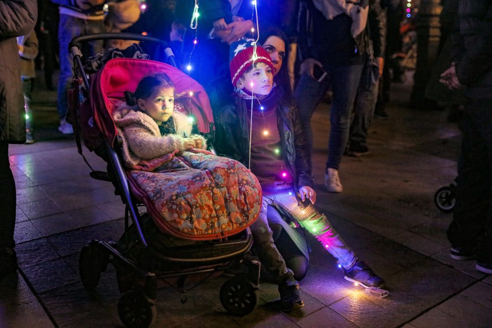 Palma "flipa" con el encendido de Navidad