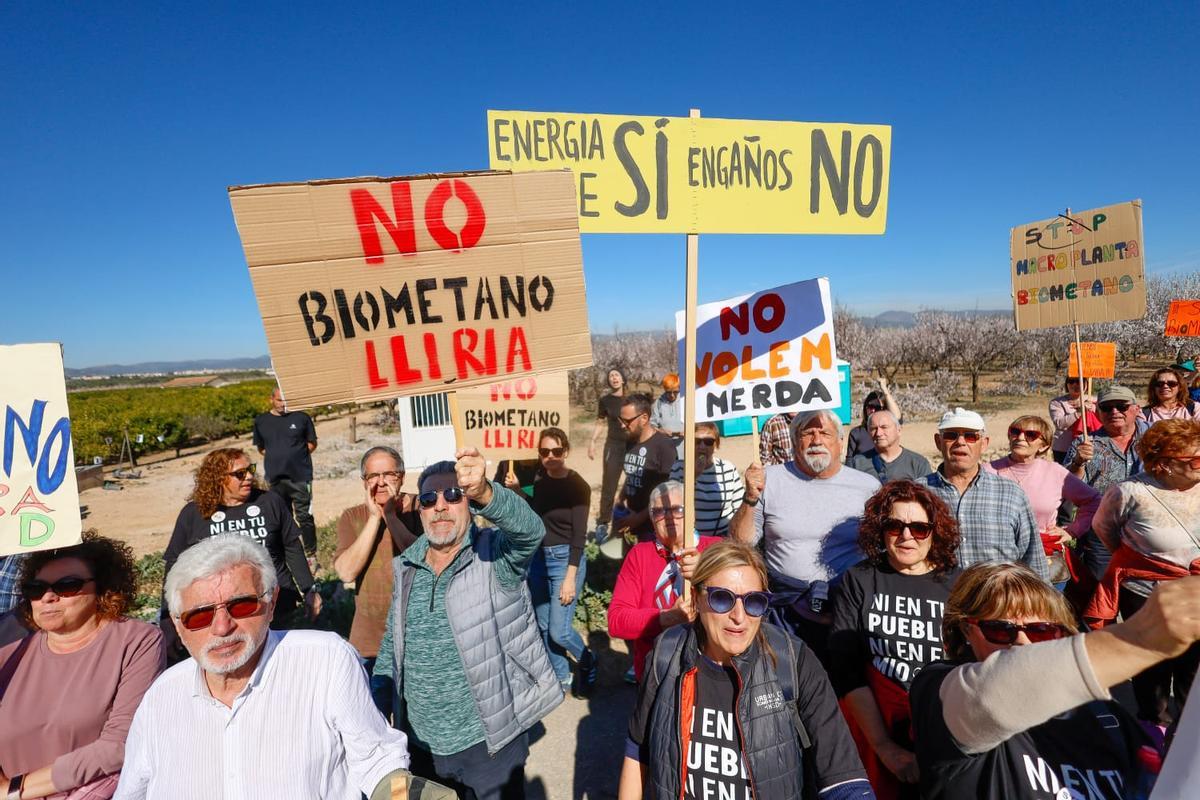 Protesta contra la planta de biometano de Llíria por el inicio de las obras