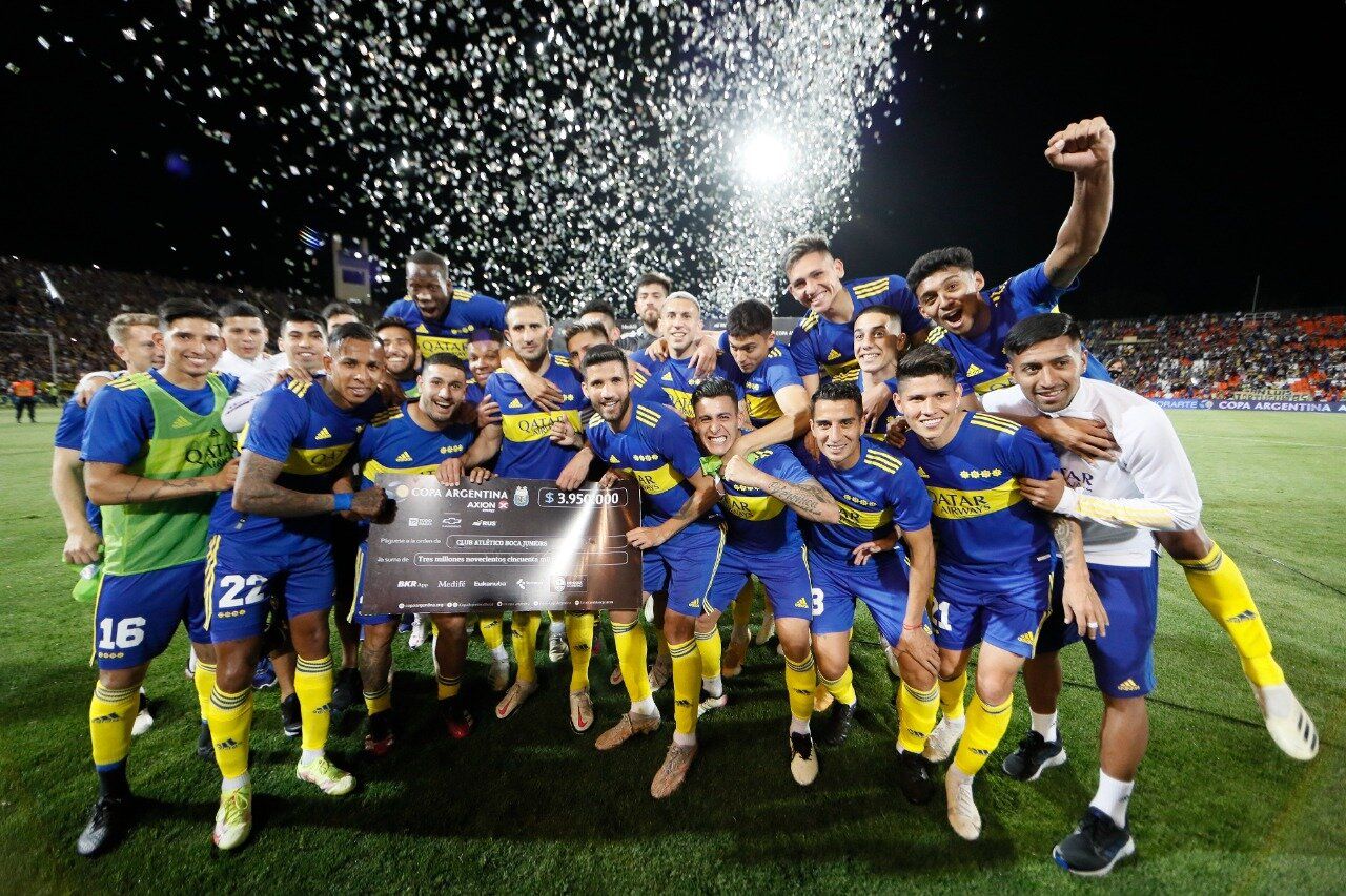 Los jugadores del Boca celebran alcanzar otra final