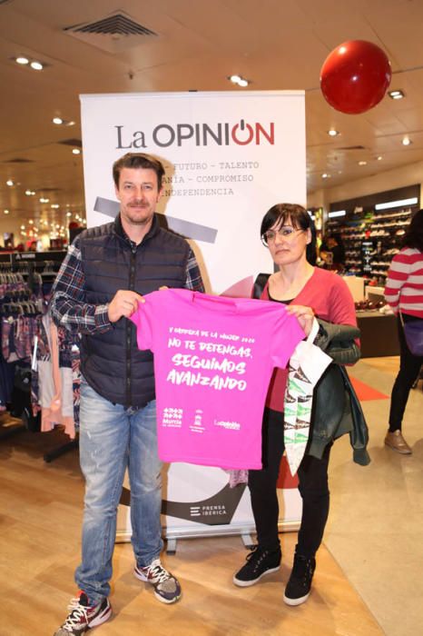 Recogida de dorsales Carrera de la Mujer. Sábado por la tarde