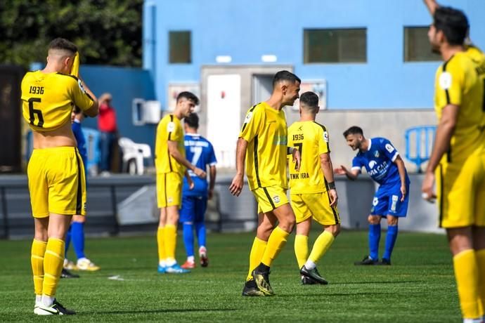 25-01-20  DEPORTES. CAMPOS DE FUTBOL DE LA ZONA DEPORTIVA DEL PARQUE SUR EN MASPALOMAS. MASPALOMAS. SAN BARTOLOME DE TIRAJANA.  Partido de futbol entre los equipos del San Fernando de Maspalomas y el Vera disutado en el Campo de Futbol del San Fernando de Maspalomas en la zona deportiva del Parque Sur de Maspalomas.  Fotos: Juan Castro  | 26/01/2020 | Fotógrafo: Juan Carlos Castro