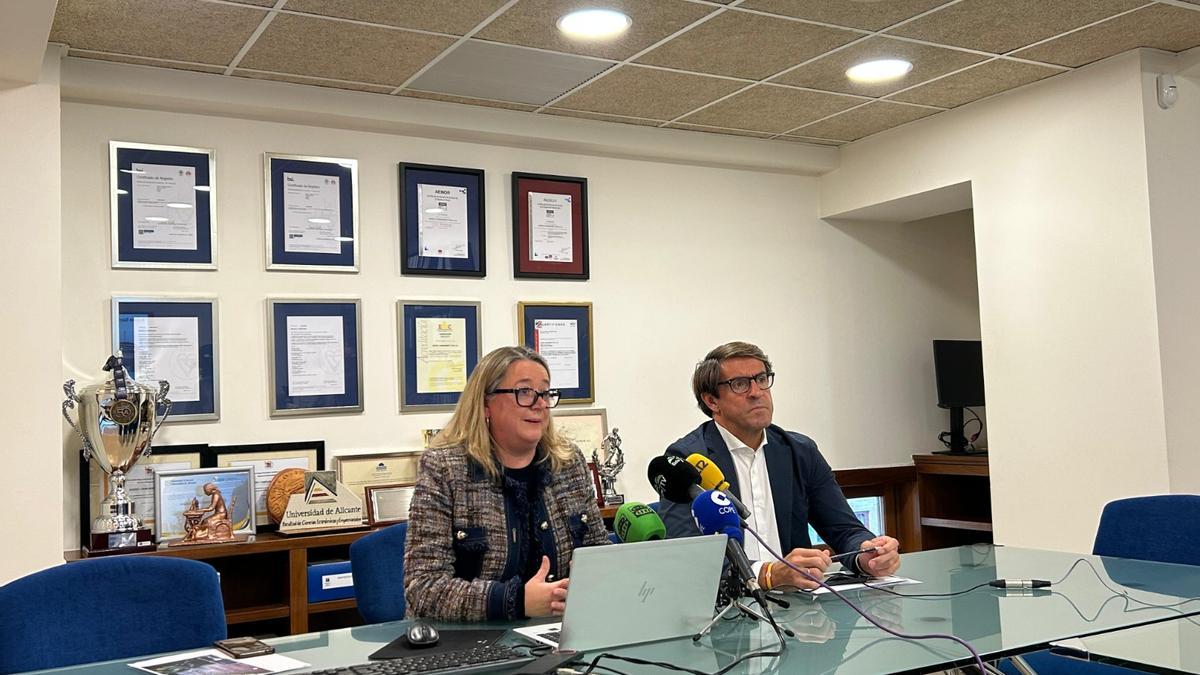 Desayuno informativo organizado por Aigües d'Elx para hacer balance de la actividad de este 2025