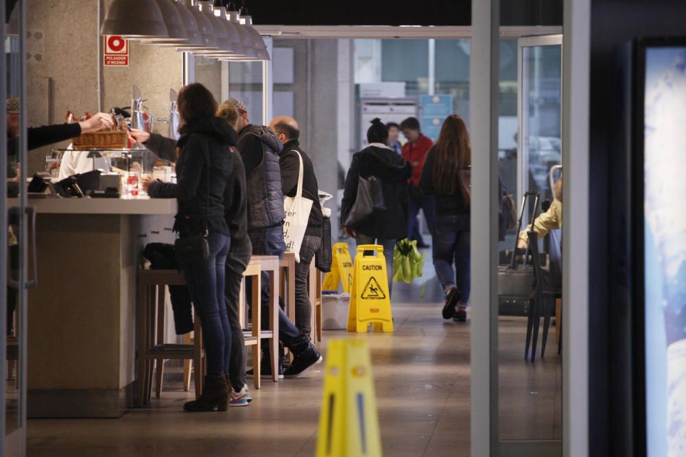 Les goteres tornen a l''estació del TAV de Girona