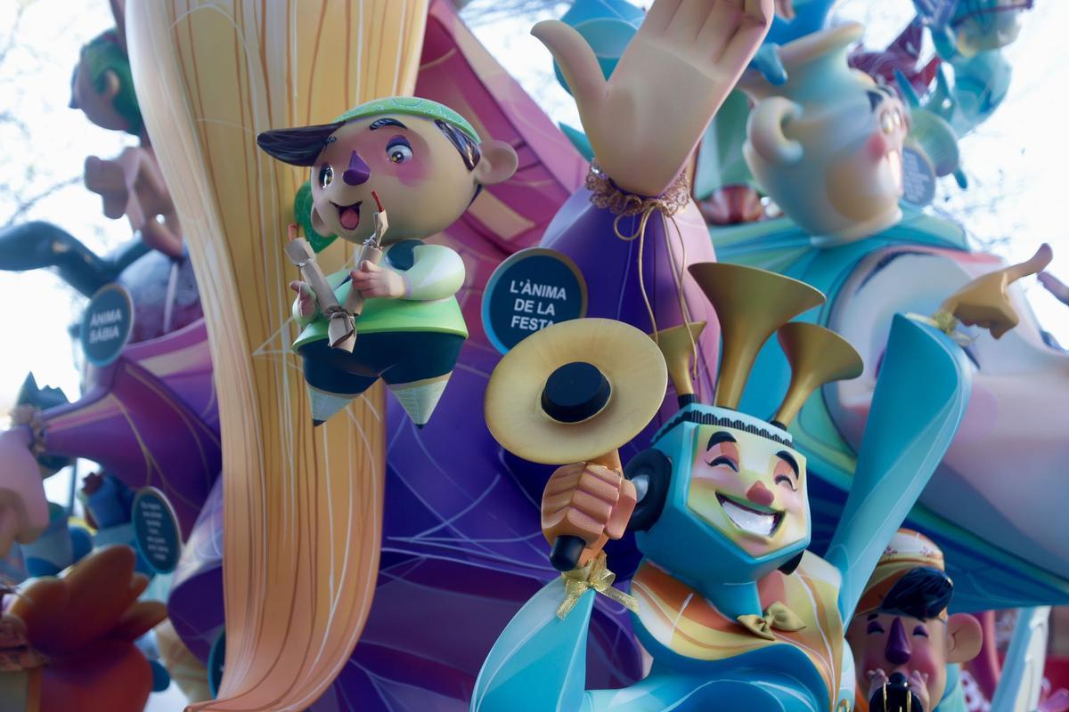 Una falla con Alma: el monumento con el que Exposición-Micer Mascó quiere alcanzar la gloria en Infantil