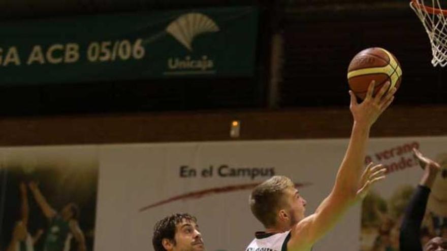 Domas Sabonis ha sido una baza muy importante del Clínicas Rincón en la final de la LEB Plata.